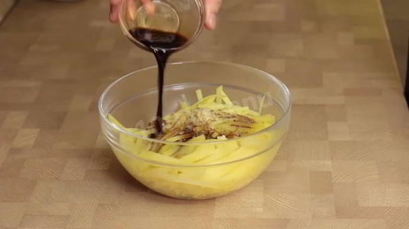 корейский картофельный салат камди ча