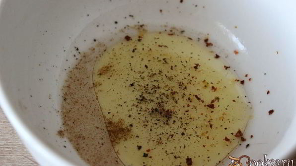 постный картофельный салат с квашенной капустой и зеленым горошком