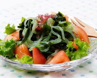 Салат с картофелем и морской капустой