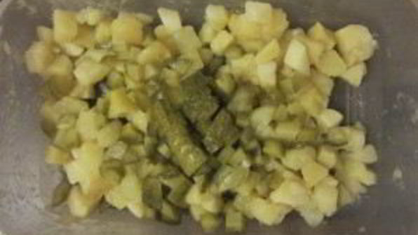 салат с картошкой и солеными огурцами