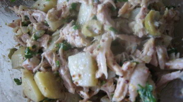 теплый картофельный салат с телятиной