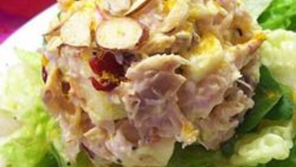 Куриный салат с яблоком