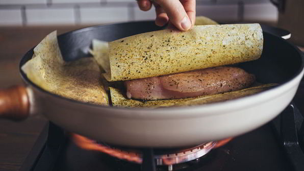оливье с ароматной куриной грудкой