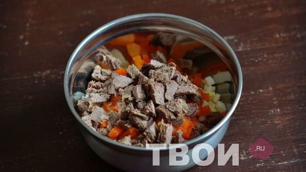 оливье с говядиной
