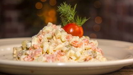 Оливье со слабосоленой семгой