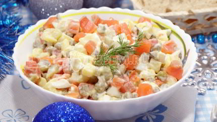 Салат Оливье с семгой