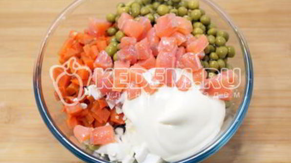 салат оливье с семгой