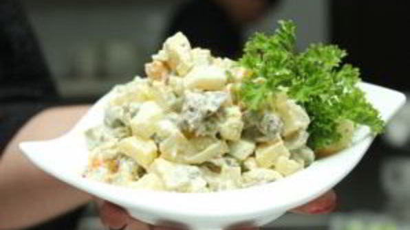 салат оливье со свининой