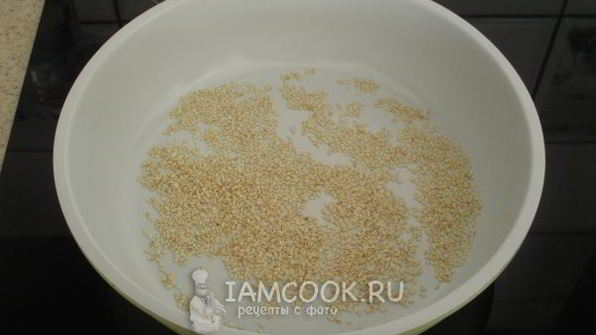 салат из морской капусты с огурцом