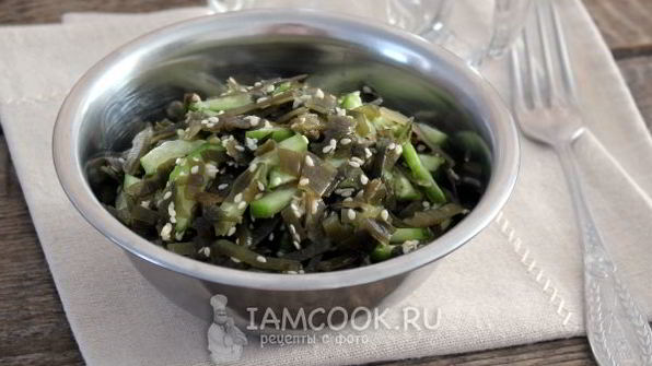 салат из морской капусты с огурцом