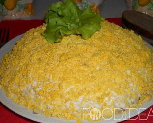 Салат Мимоза с плавленым сыром