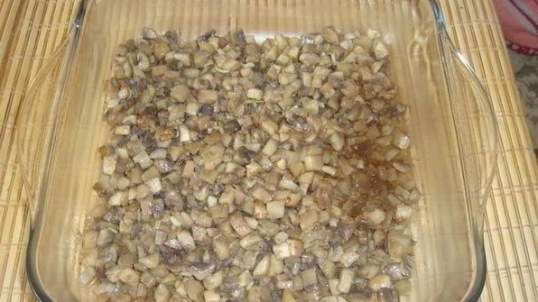 грибы в сливочном соусе под шубой из фарфалле