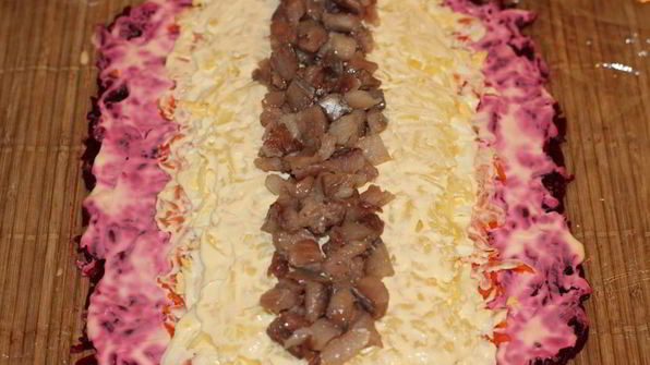 рулет из сельди под шубой