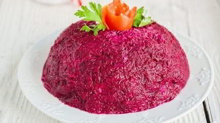 Селедка под шубой с огурцом