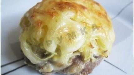 Шарики из фарша под шубой в духовке