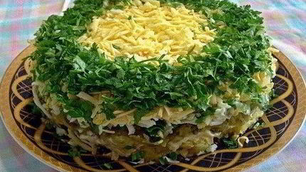 Слоеный салат Грибы под шубой с сыром