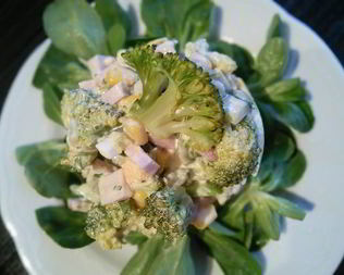 Салат с брокколи