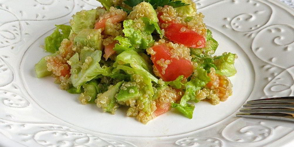 Рецепт салата с киноа и авокадо