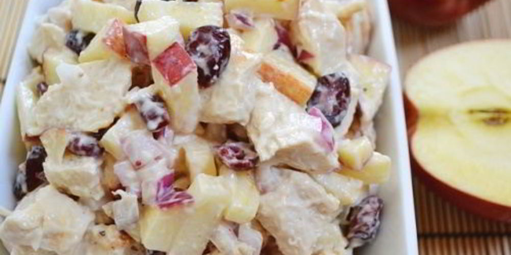 Рецепт салата с курицей и яблоком