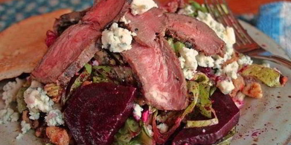 Рецепт салата с мясома и сырома