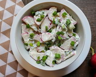 Салат с редисом