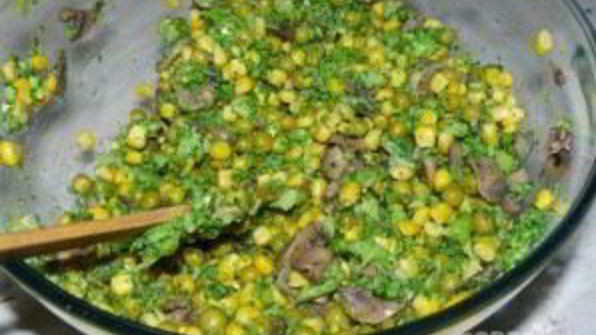 салат с шампиньонами жареными