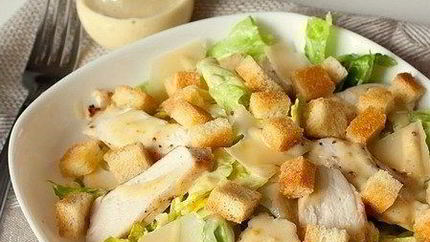 Салат Цезарь с курицей с майонезом
