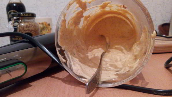 салат цезарь с лососем