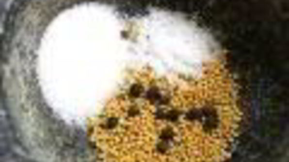 салат цезарь с маринованной курицей