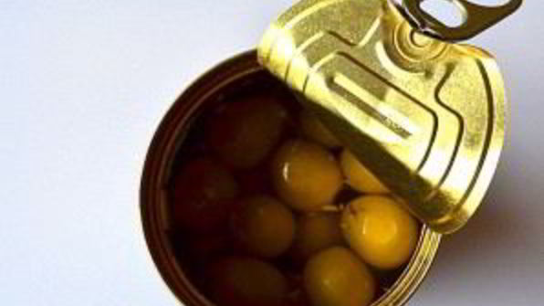 салат цезарь с оливками