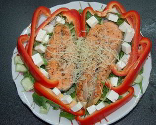 Салат Цезарь с семгой