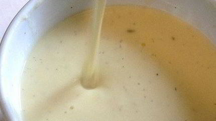 Соус для салата Цезарь с вустерширским соусом