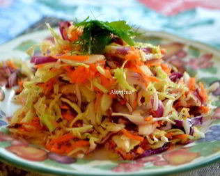 Цветной капустный салат с заправкой