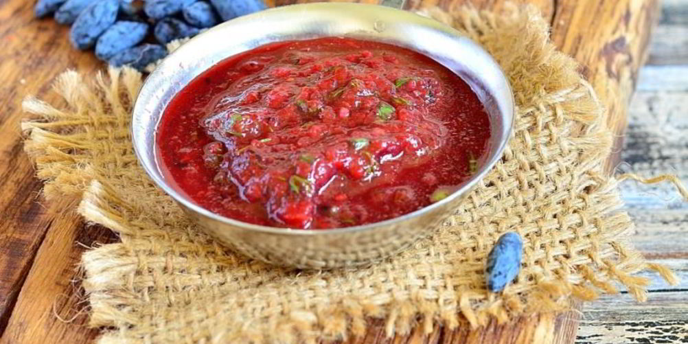 Рецепт соуса из гриль-перца с жимолостью