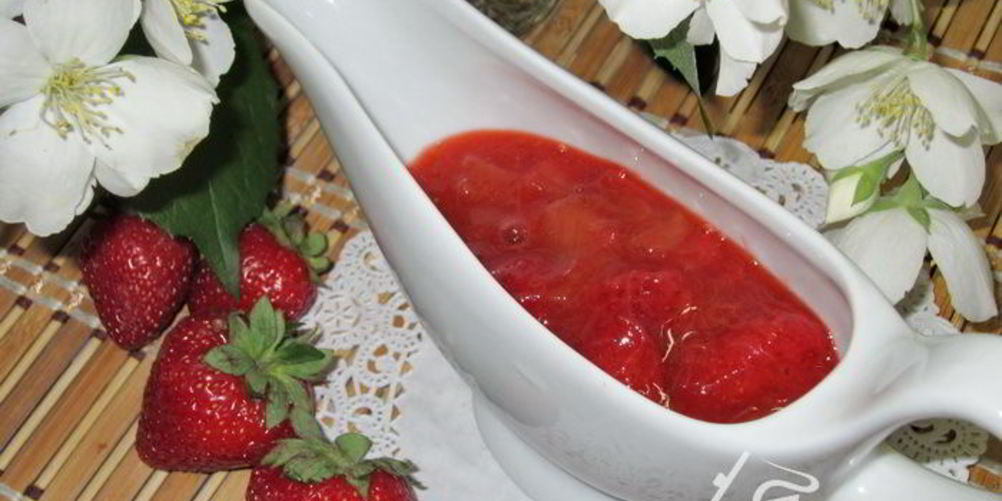 Рецепт соуса из ревеня и клубники