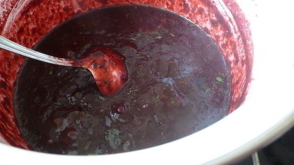 соус из жимолости к мясу
