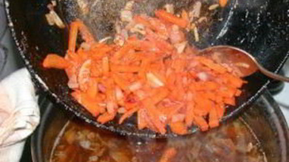 борщ с белыми грибами