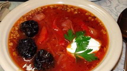 Борщ с черносливом вегетарианский