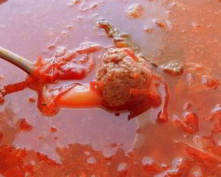 Борщ с фрикадельками