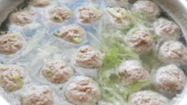 борщ с фрикадельками