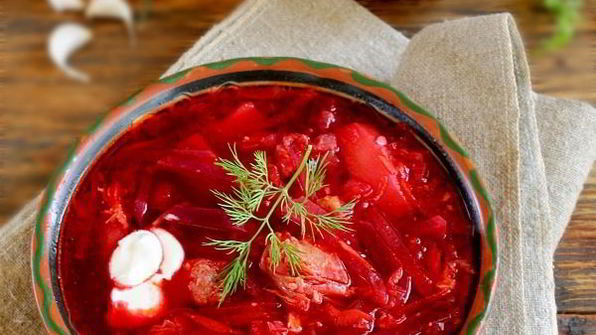 борщ с тушенкой