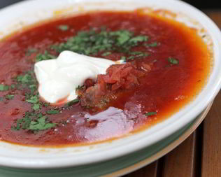 Холодный мясной борщ