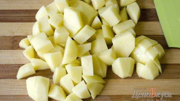 зеленый борщ со щавелем и крапивой