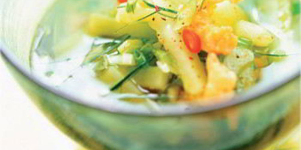 Рецепт бульона по-тайски с огурцом и креветками