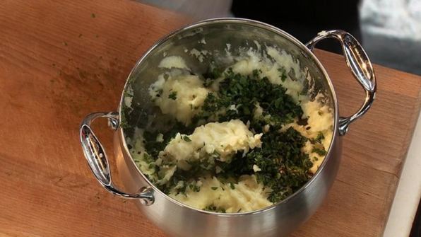 говядина, томленная в крепком бульоне