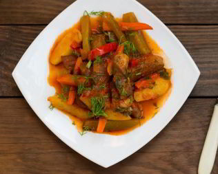 Рагу из индейки с овощами на постном курином бульоне