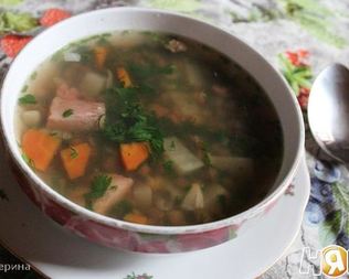 Горохово-чечевичный суп с копченостями