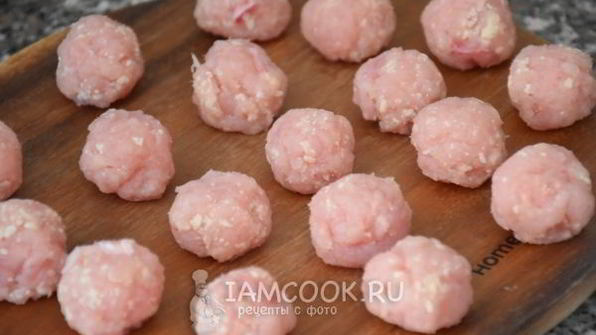 гороховый суп с фрикадельками