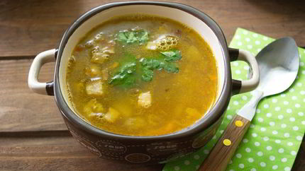 Гороховый суп с копченым салом