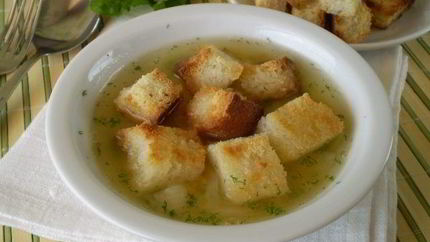 Гороховый суп с сухариками